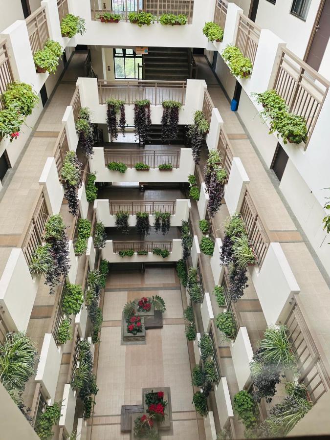 Near Johnhay Minesview Fast Wi-Fi Netflix Balcony Apartment Baguio City Exterior photo