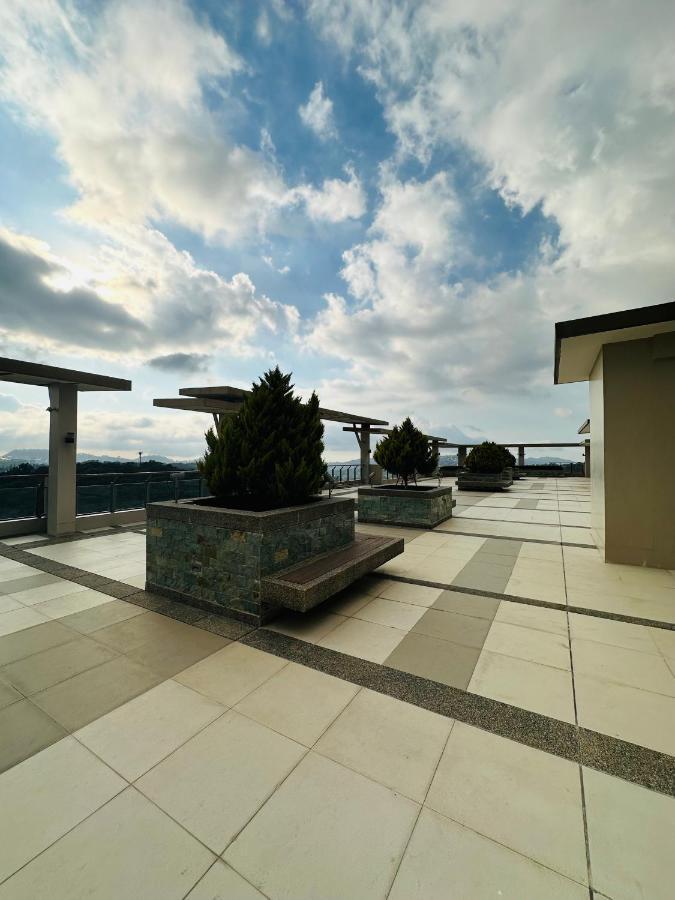 Near Johnhay Minesview Fast Wi-Fi Netflix Balcony Apartment Baguio City Exterior photo